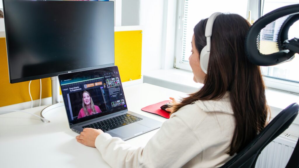 Best AI Meeting Assistants for Sales Teams